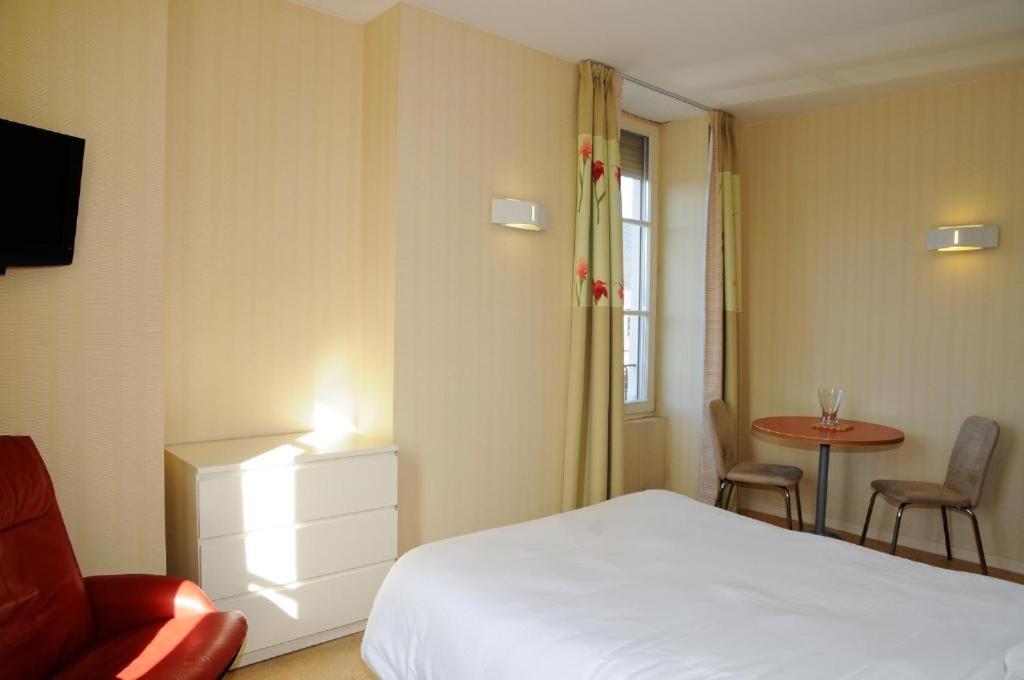 Hotels&Résidences - Le Metropole Luxeuil-les-Bains Camera foto