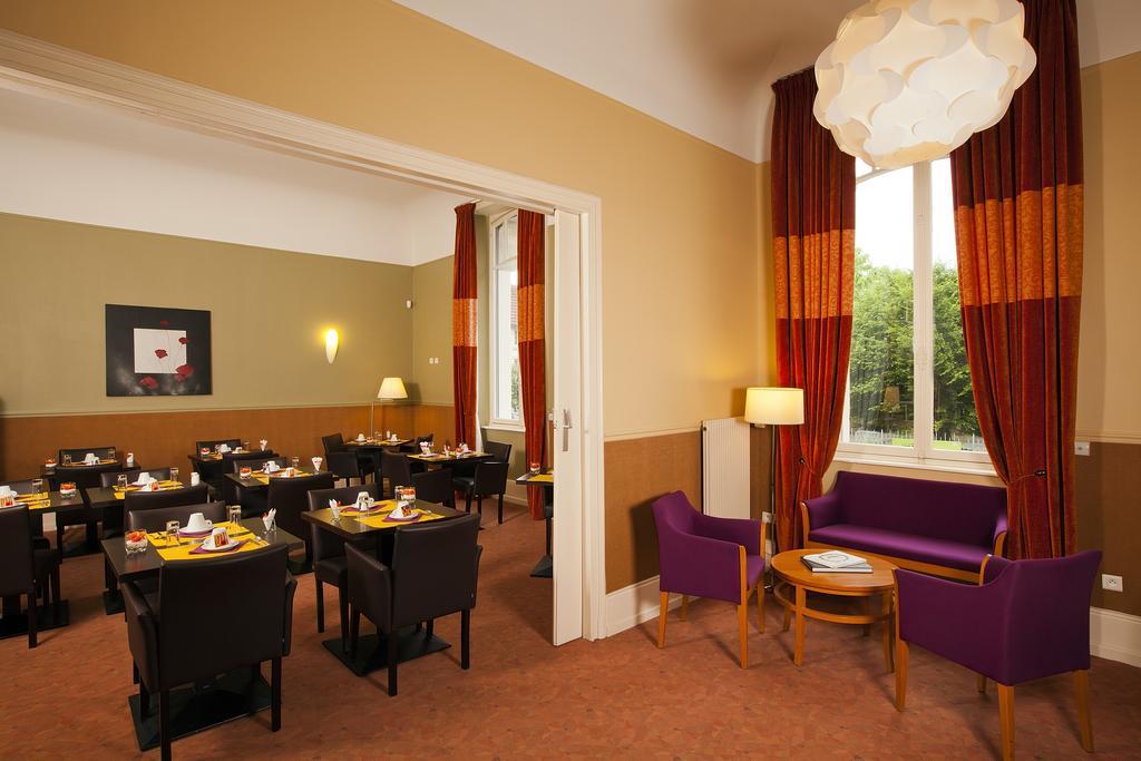 Hotels&Résidences - Le Metropole Luxeuil-les-Bains Esterno foto