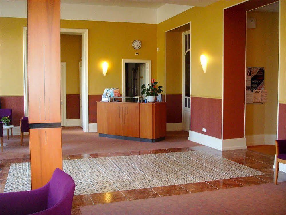 Hotels&Résidences - Le Metropole Luxeuil-les-Bains Esterno foto