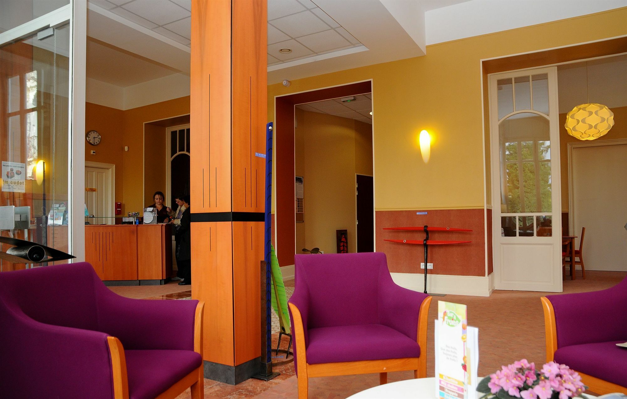 Hotels&Résidences - Le Metropole Luxeuil-les-Bains Esterno foto