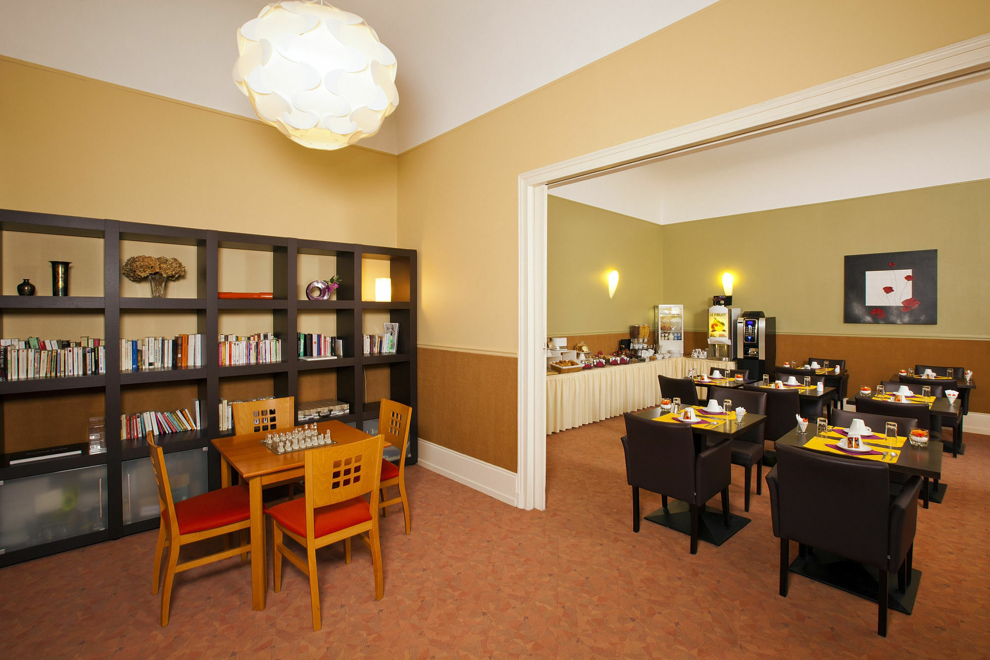 Hotels&Résidences - Le Metropole Luxeuil-les-Bains Esterno foto